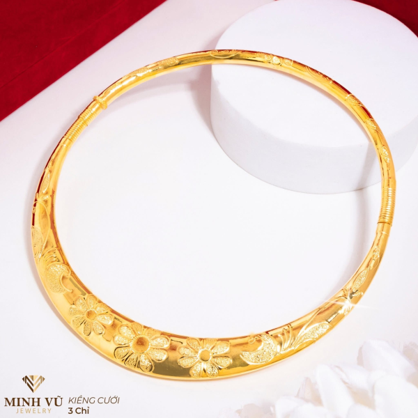 Kiềng cưới truyền thống 3 chỉ. 