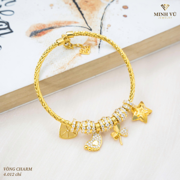 Vòng charm 