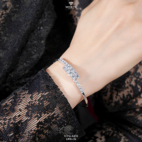 Vòng kiểu 1.896 chỉ