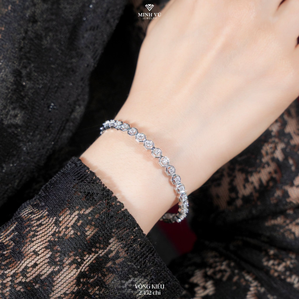 Vòng kiểu 2.452 chỉ 