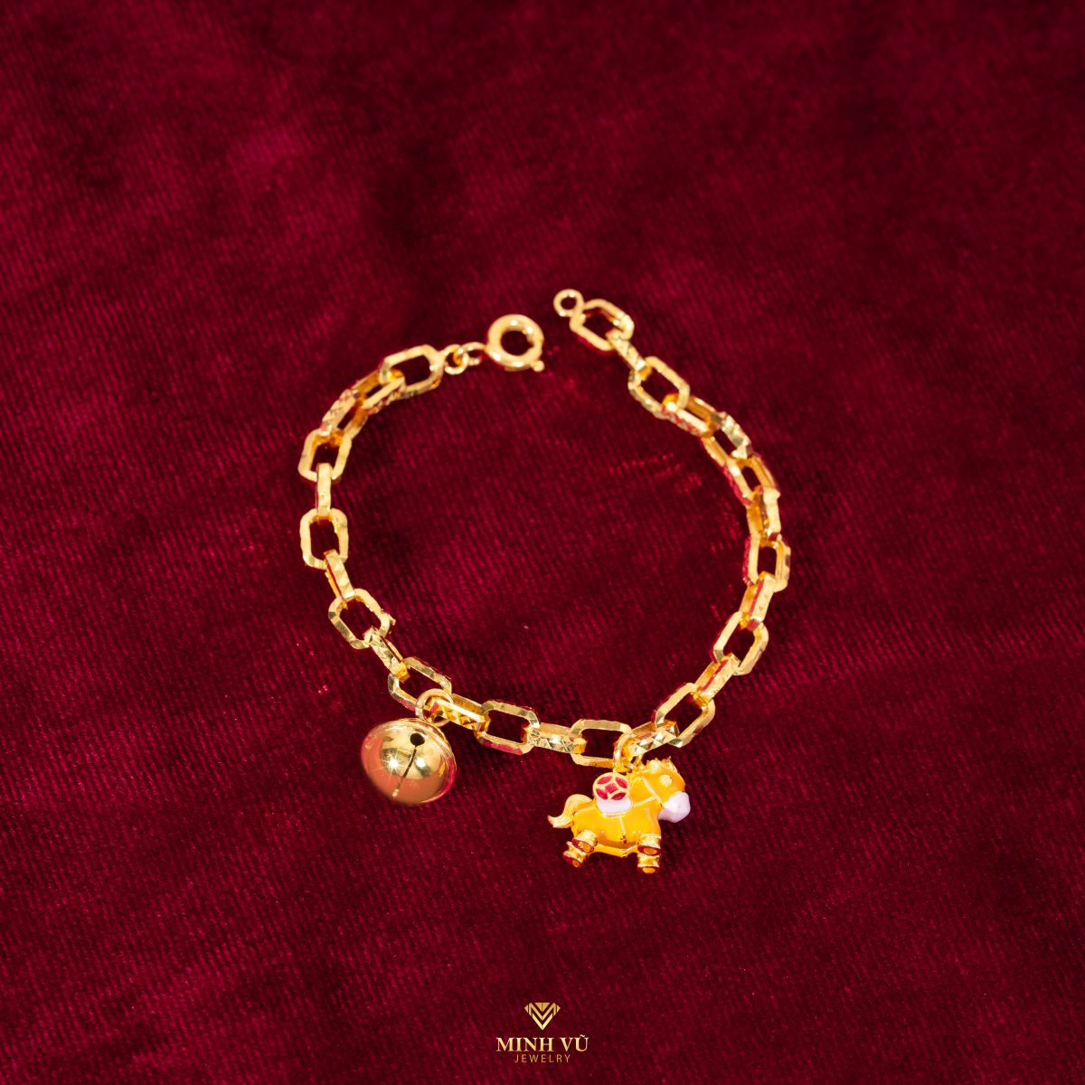 Lắc charm hình ngựa cho bé